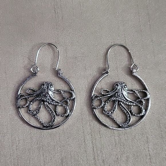 Octopus silver tone hoop earrings - Picture 1 of 3